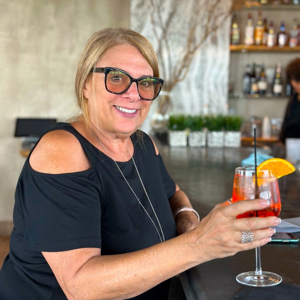 Meet your Posher, Cynthia